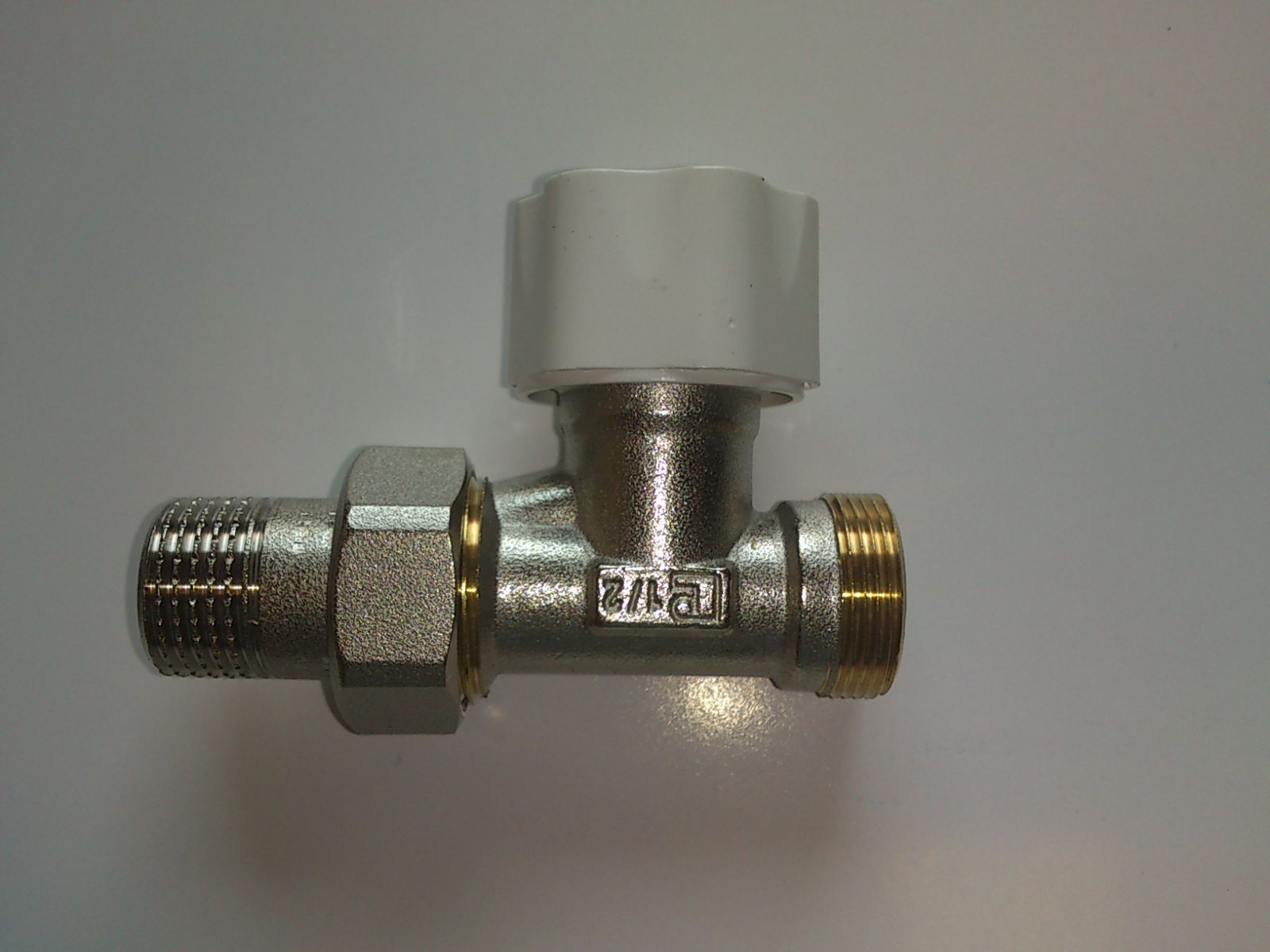 LUXOR 1/2 egyenes KM radiátor szelep RD211 (termosztatikus)